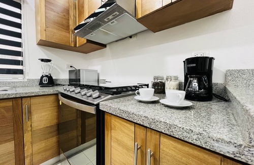 Santo Domingo Oeste Apartamento | 3.5 BR⭐️WIFI ⭐️NETFLIX⭐️10Min US EMBASSY📍S.D 🇩🇴