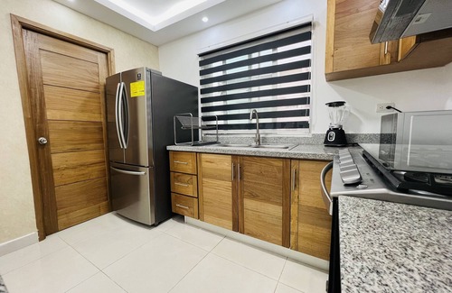 Santo Domingo Oeste Apartamento | 3.5 BR⭐️WIFI ⭐️NETFLIX⭐️10Min US EMBASSY📍S.D 🇩🇴