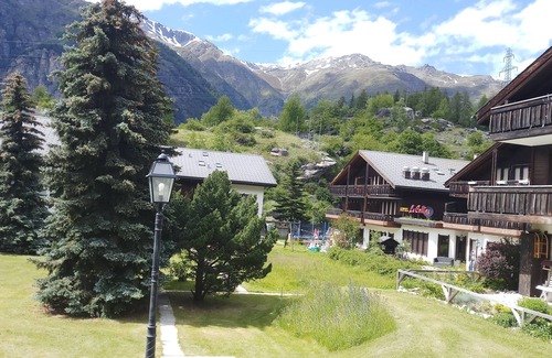 Graechen Apartamento | 3.5 room apartment with south-facing balcony - 80 m² with a view of 4000, quiet area