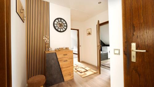 Hamm Apartamento | 3,5-Zimmer inkl Arbeitsplatz, WLAN & free Netflix, Amazon-Free Parken vollausgestattete Wohnung, 24h Check In