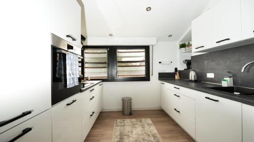 Hamm Apartamento | 3,5-Zimmer inkl Arbeitsplatz, WLAN & free Netflix, Amazon-Free Parken vollausgestattete Wohnung, 24h Check In
