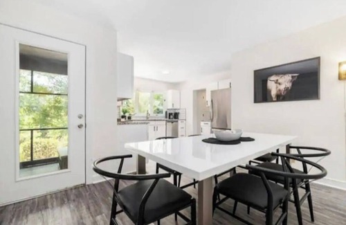 Sardis Forest Casa | 3,700 sqft-Luxe/Private Villa style Ranch in South CLT with King en Suite!