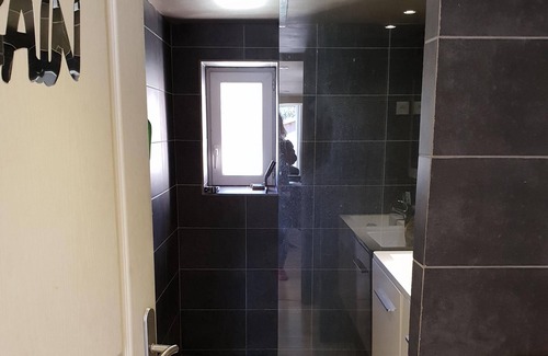 Seranon Casa | Alojamiento de 3 * rodeado de naturaleza con acceso a una piscina cubierta en una yeguada