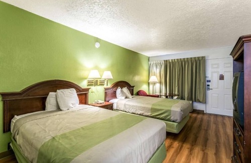 Edgewood Hotel | 3 Affordable Rooms w/ Complimentary Breakfast & Close Proximity to I-95