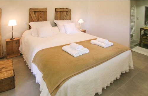 Saint-Aubin-de-Cadelech Casa | 3 bedroom accommodation in St. Aubin de Cadeleche