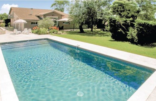 Saint-Aubin-de-Cadelech Casa | 3 bedroom accommodation in St. Aubin de Cadeleche