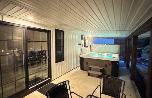 Bangor Casa | 3 BD/ 2 BATH RIVERVIEW with HOT TUB