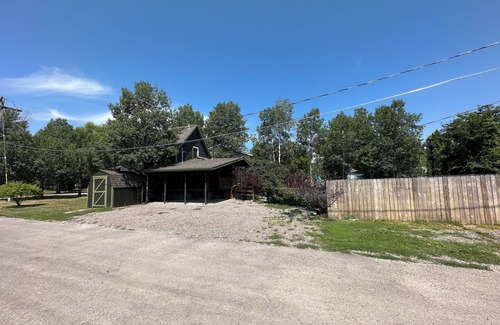 Columbia Falls Casa | 3 bd 3 ba Columbia Falls vacation home 15 miles from Glacier National Park