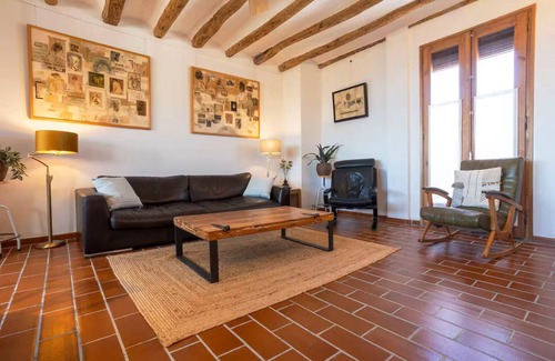 Barbera de la Conca Casa | 3-BD Gem in Hilltop Wine Village w/ Amazing Views