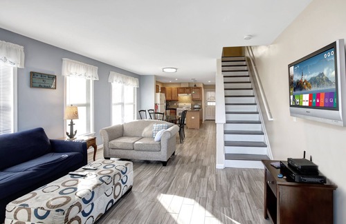 Seaside Heights Casa | 3 Bdr 2Bath 2 minutes walk to the boardwalk and beach NO PROMS or GRAD PARTIES