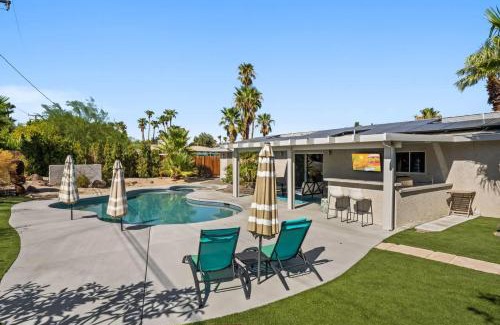 Racquet Club South Casa | 3 BDR Desert Oasis in the Heart of Palm Springs