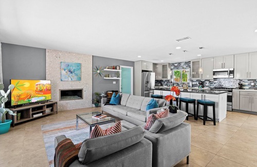 Racquet Club South Casa | 3 BDR Desert Oasis in the Heart of Palm Springs! Private Pool & Spa, 10 Min to D