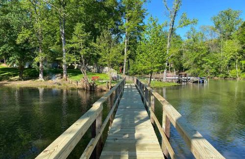 Harbor House Casa | 3-BDR Direct Waterfront Cottage