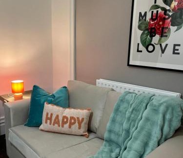 Chiswick Casa | 3 bdr House - Garden, easy access to centrl London