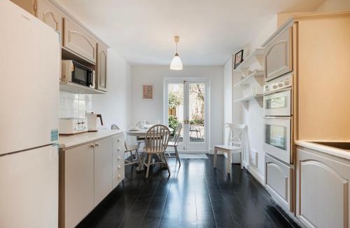 Chiswick Casa | 3 bdr House - Garden, easy access to centrl London