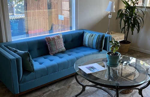San Jose Casa | 2-3 bdrm, 1 Bath, Close to SAP, Train and SJC, Pool, Hot Tub & Sauna