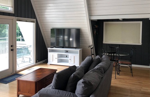 Celina Casa | 3 habitaciones con área de loft, vista al lago, a poca distancia del puerto deportivo