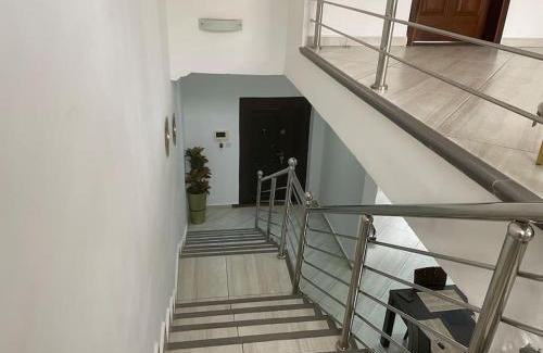 Accra Apartamento | 3 Bdrm city view with pool at Dzorwulu