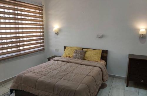 Accra Apartamento | 3 Bdrm city view with pool at Dzorwulu