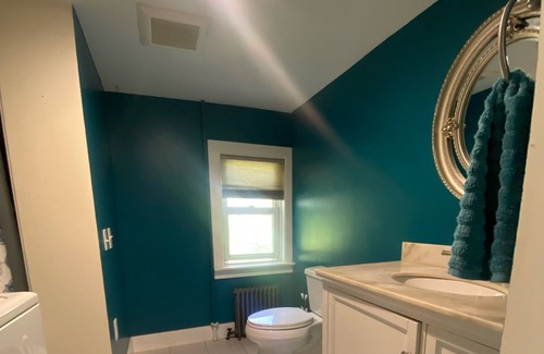 West Stockbridge Casa | 3 bdrm cottage in heart of Southern Berkshires- mountain trails; walk to town