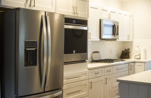 Fairport Casa | 3-bdrm home, walking distance to everything!