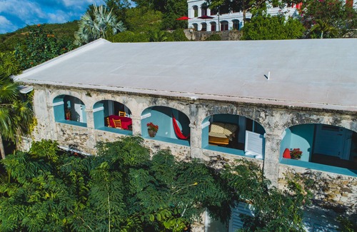 Estate Sprat Hall Casa | 3 Bdrm house on historic estate - private balconies - incredible location