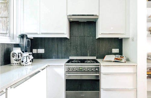 St. Helen's Casa | 3 Bdrm Notting Hill Mews House - 2 Balconies
