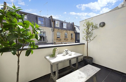 St. Helen's Casa | 3 Bdrm Notting Hill Mews House - 2 Balconies
