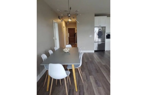 Westbank Condominio | 3 Bdrm Wine Country Luxury Waterfront Condo