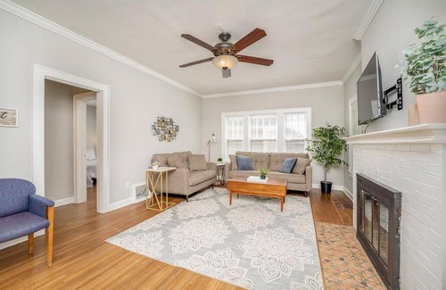 Wichita Casa | 3 Bed 1 5 Bath Home By College Hill & Hospitals