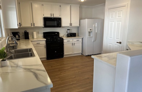 Enterprise Casa | 3 Bed 2.5 Bath House Getaway 15 minutes to Strip