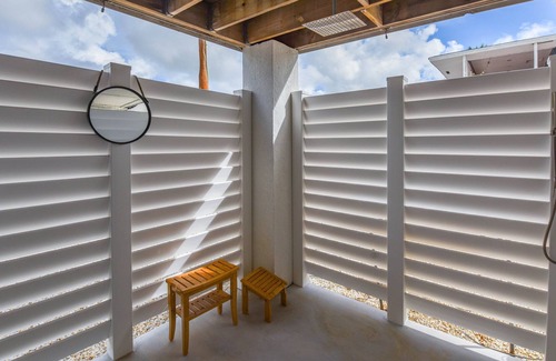 Breezeswept Beach Estates Casa | 3 Bed/2 Bath Canal Front Home in Ramrod Key 80' Dock and Pool