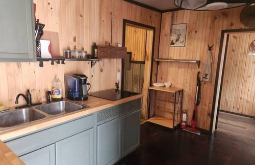 Byrnedale Cabina | 3 bed/2 bath riverside cabin