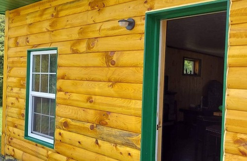 Byrnedale Cabina | 3 bed/2 bath riverside cabin