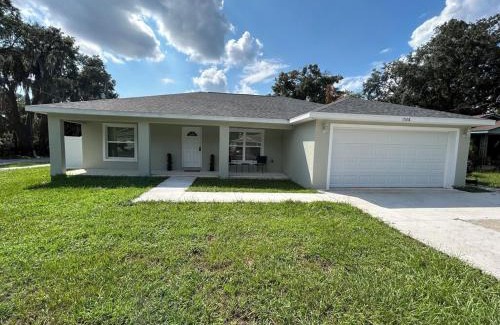 Eustis Casa | 3 Bed 2 Bath Sleeps 6 Pool Retreat in Eustis, FL!