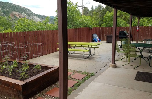 Glenwood Springs Casa | 3 habitaciones 2 baños duermen 8 al lado de Rifle Falls State Park y Rifle Mountain Park