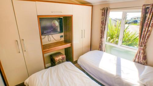 Exmouth Otro | 3 Bed 2 Bathroom Super Lodge! Sea Views!