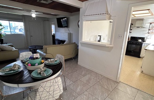 Merced Casa | 3 bed 2bath Pet friendly