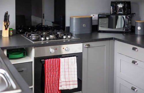 Stanley Casa | 3 Bed 3.5 Bath | Parking | WiFi | En-suite's | Self Checkin | Bluetooth Speakers