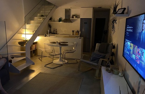 Torre de la Horadada Casa | 3 habitaciones, 3 baños, casa nueva y moderna con vista al mar, a minutos de restaurantes.