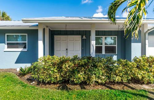 Sarasota Villa | 3 Bed, 3 Bath, Pool Home with Boat Dock