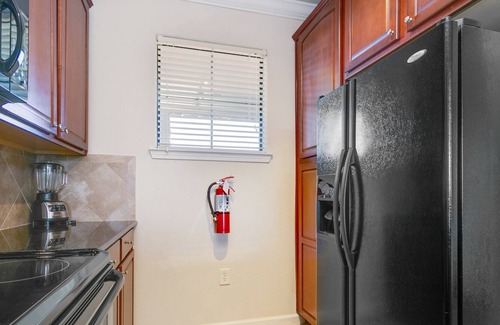 Wellington Condominio | 3 habitaciones, 3 baños, vista a la piscina, condominio de esquina de alta gama