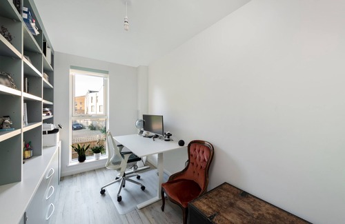 Southgate Casa | 3 bed, 3 bath townhouse in tranquil North London