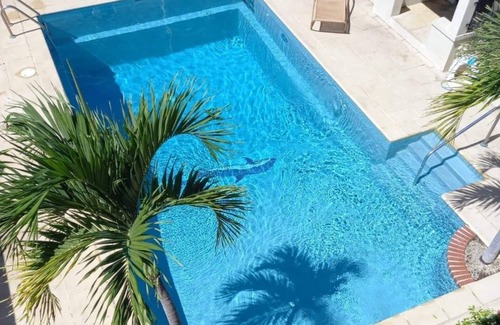 Derricks Casa | 3 bed 3 bath villa on the west coast