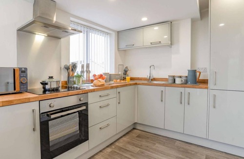 Tenby Cabaña | 3-bed 5-6 Berth Modernised Bungalow!