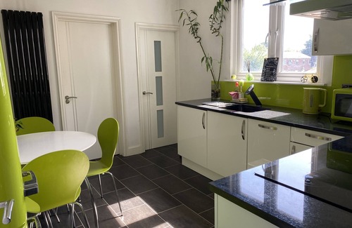 Tooting Apartamento | 3 bed Apartment in Colliers Wood