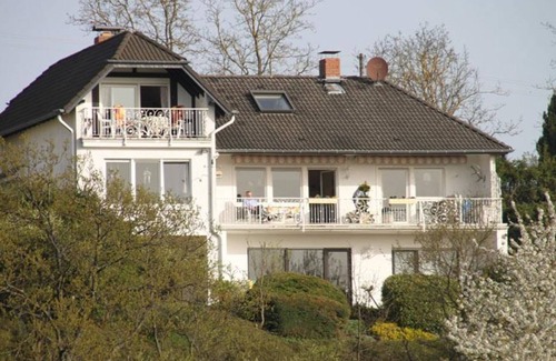Bad Bertrich Apartamento | Apartamento de 3 camas con ducha / WC -unten- - Ferienwohnungen Berres