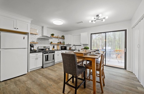 Buford Casa | 3-Bed Boho Retreat with Fireplace, Smart TVs, and Grill
