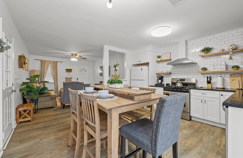 Buford Casa | 3-Bed Boho Retreat with Fireplace, Smart TVs, and Grill