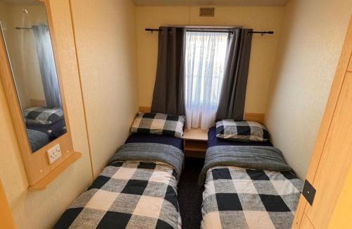 Rhyl Chalet De Esquí | 3 Bed Caravan 8 Berth Pet Friendly Parking